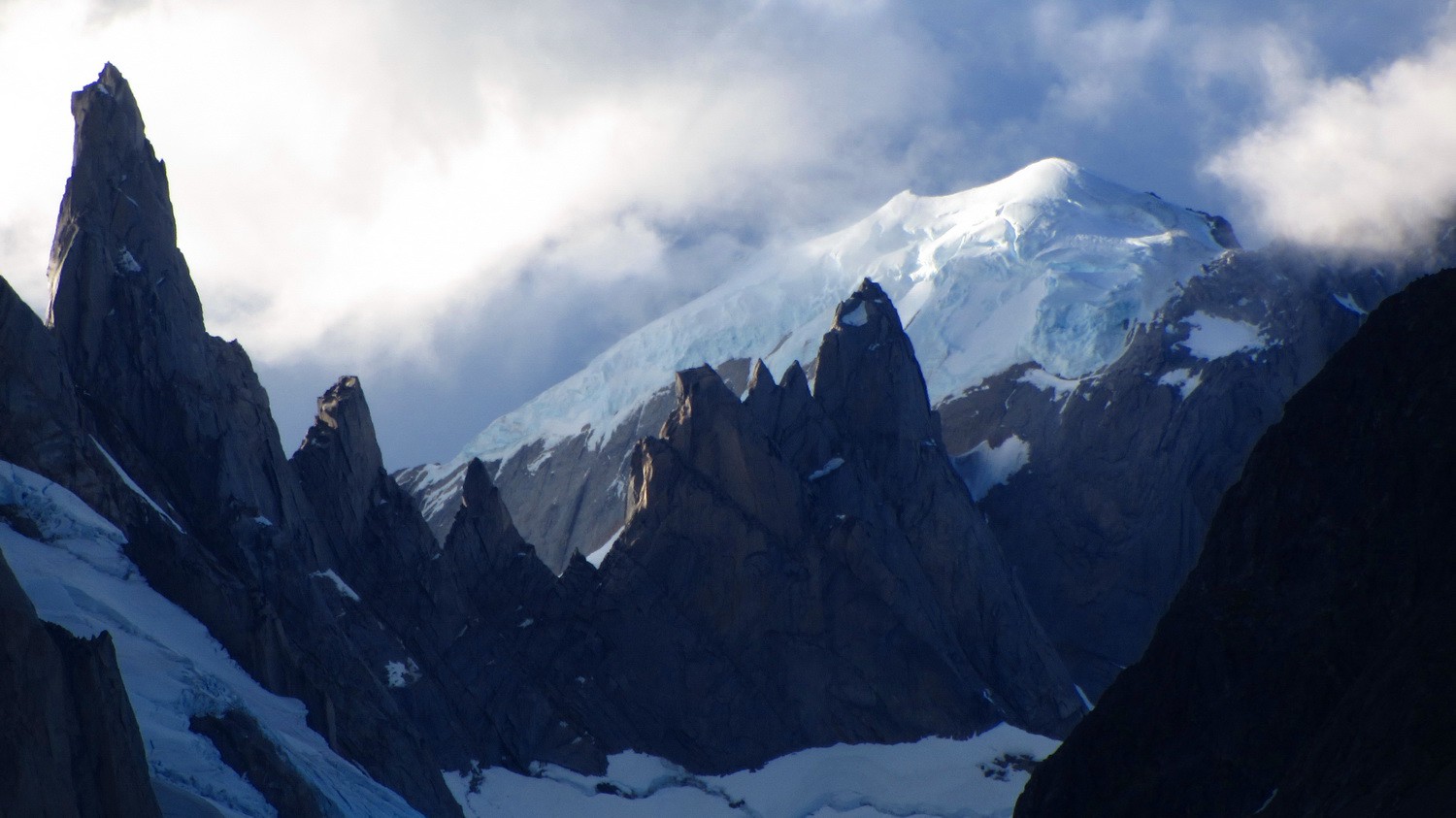 Pinnacles with Cerro Domo Blanco, which is part of the southern continental icefield